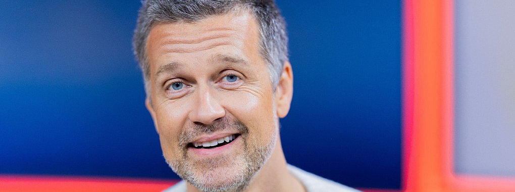 Schauspieler Wayne Carpendale erkennt Parallelen zwischen Dating und Reiten. - © Rolf Vennenbernd/dpa