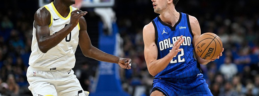 Franz Wagner (r) führte seine Orlando Magic gegen die Toronto Raptors zum Sieg. - © Phelan M. Ebenhack/AP/dpa