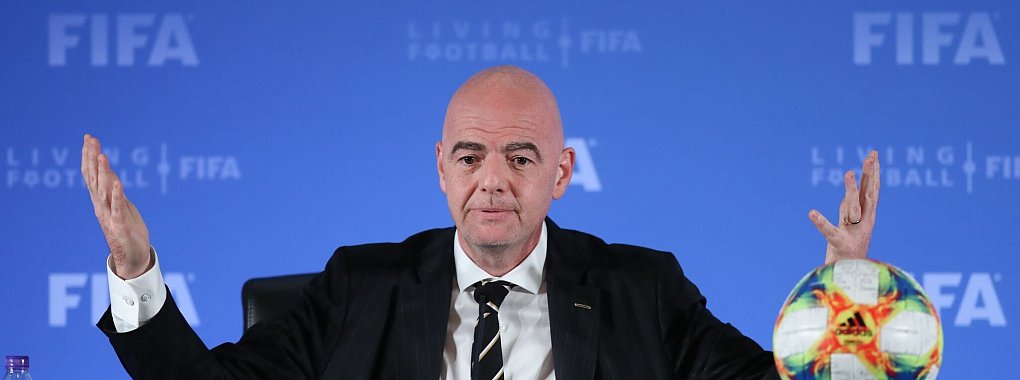 FIFA-Präsident Gianni Infantino hält Saudi-Arabien für den idealen WM-Gastgeber - © Ding Ting/Xinhua/dpa