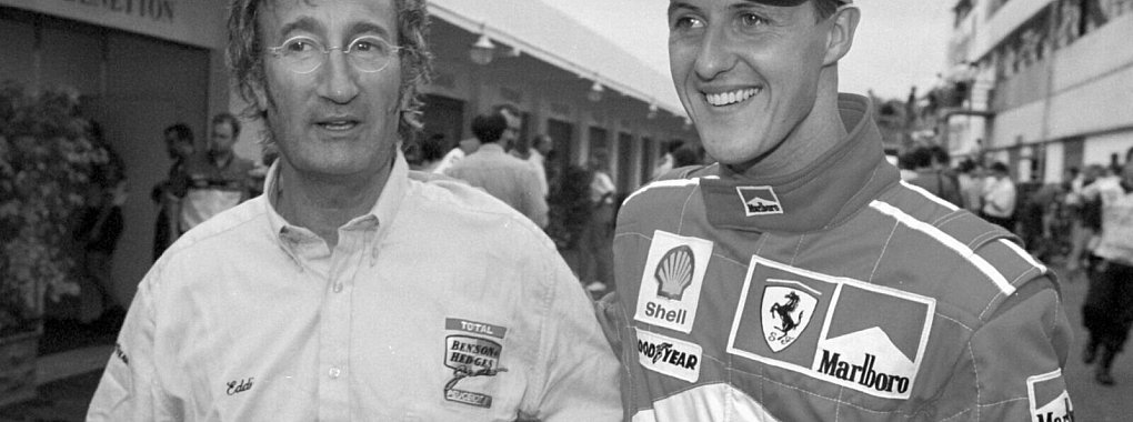 Eddie Jordan (l) und Michael Schumacher kennen sich aus der Formel 1 gut. - © picture alliance / dpa