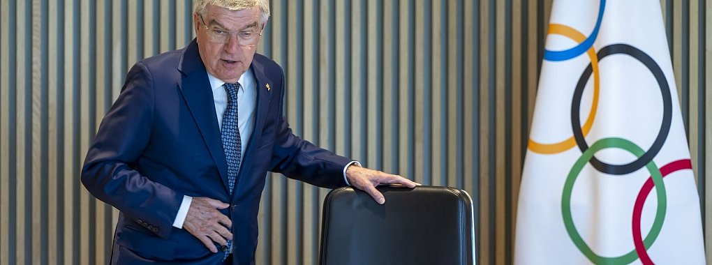 Die IOC-F&uuml;hrung um Pr&auml;sident Thomas Bach spricht eine klare Wahlempfehlung f&uuml;r die Winterspiele 2030 und 2034 aus. - &copy; Martial Trezzini/KEYSTONE/dpa