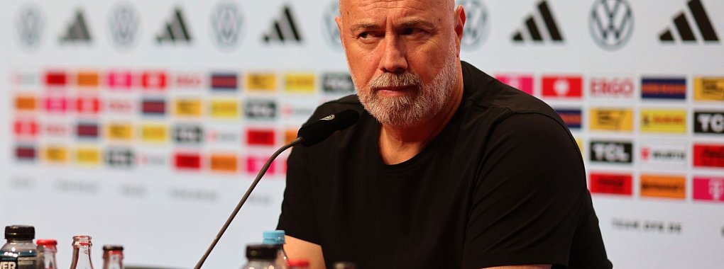 Sergej Barbarez war nach dem 0:7 gegen Deutschland enttäuscht, aber auch angriffslustig. - © Philipp von Ditfurth/dpa