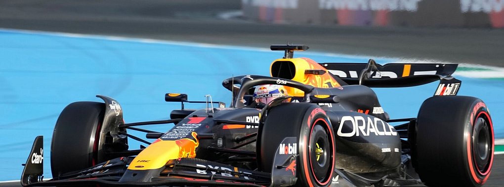 Drehte beim Abschlusstraining vor dem Großen Preis von Saudi-Arabien die schnellste Runde: Max Verstappen. - © Darko Bandic/AP/dpa