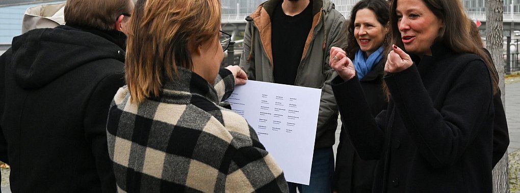 Schauspielerin Alexandra Maria Lara (rechts) hält die geplante Reform der Filmförderung für absolut notwendig. - © Markus Lenhardt/dpa