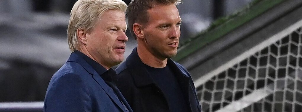 Oliver Kahn (links) sieht aktuell keinen eindeutigen Favoriten für die Torhüter-Position in der Nationalmannschaft von Julian Nagelsmann. - © Sven Hoppe/dpa