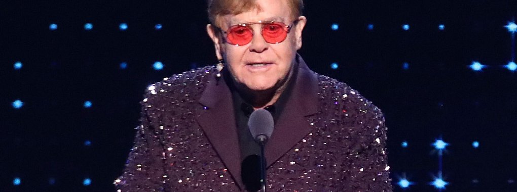 «Ich kann Sie sehen, aber ich kann nicht fernsehen, ich kann nicht lesen», sagte Elton John in einem Interview. (Archivbild) - © Andy Kropa/Invision via AP/dpa
