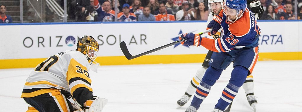 Leon Draisaitl (29) erzielte für die Edmonton Oilers gegen die Pittsburgh Penguins sein viertes Tor der Saison. - © Amber Bracken/The Canadian Press/AP/dpa