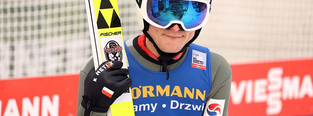 Andrzej Stekala hat mit emotionalen Worten von seinem Leben als schwuler Skispringer berichtet. - © Daniel Karmann/dpa