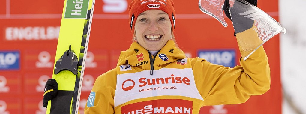 Katharina Schmid hofft, bei einer Frauen-Tournee noch dabei sein zu können. - © Philipp Schmidli/KEYSTONE/dpa
