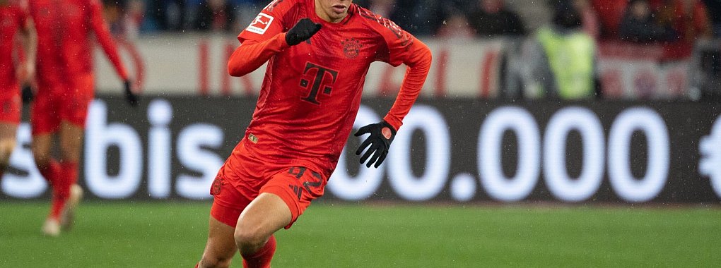 Jamal Musiala ist beim FC Bayern zurück. - © Magdalena Henkel/dpa