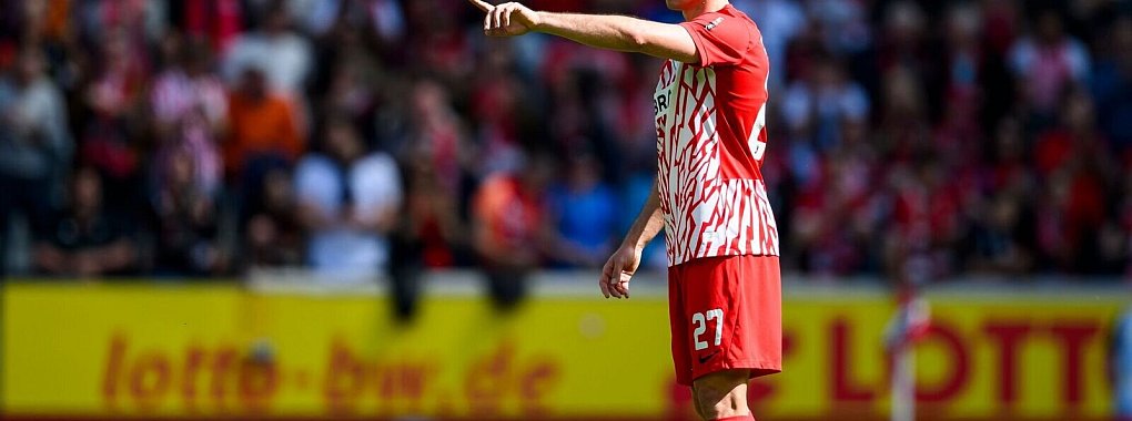 Nicolas Höfler bleibt beim SC Freiburg. - © Tom Weller/dpa