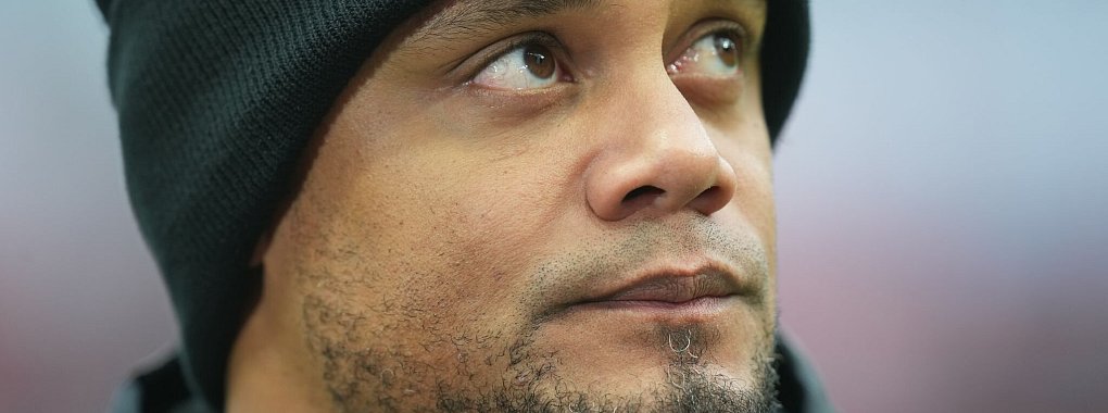 Für Bayern-Trainer Vincent Kompany gibt es trotz der ersten Liga-Niederlage keinen Grund zur Hektik. - © Thomas Frey/dpa
