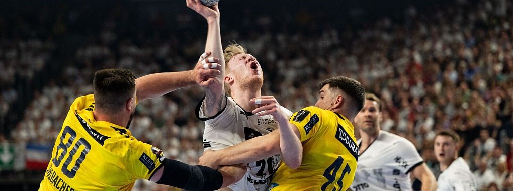 Der THW Kiel und die Rhein-Neckar Löwen lieferten sich im Pokal-Halbfinale einen harten Kampf. - © Marius Becker/dpa