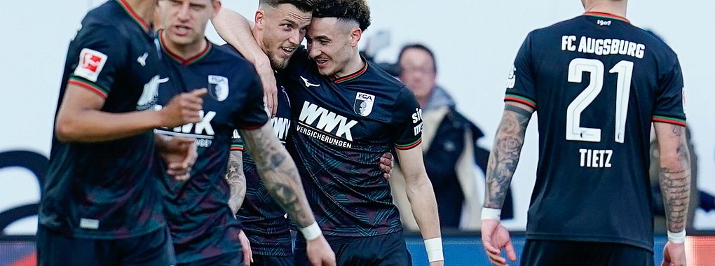 Der FC Augsburg traf in der ersten Halbzeit in Darmstadt bereits f&uuml;nffach. - &copy; Uwe Anspach/dpa