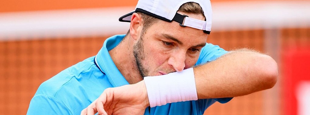 Jan-Lennard Struff ist in Madrid in der zweiten Runde ausgeschieden. - © Tom Weller/dpa