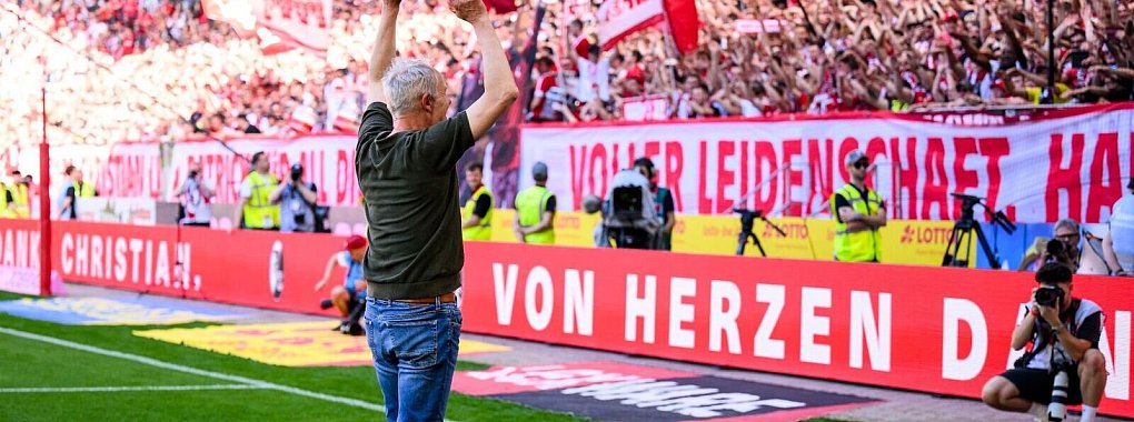 Freiburgs Trainer Christian Streich legt sein Amt zum Saisonende nieder. - &copy; Tom Weller/dpa