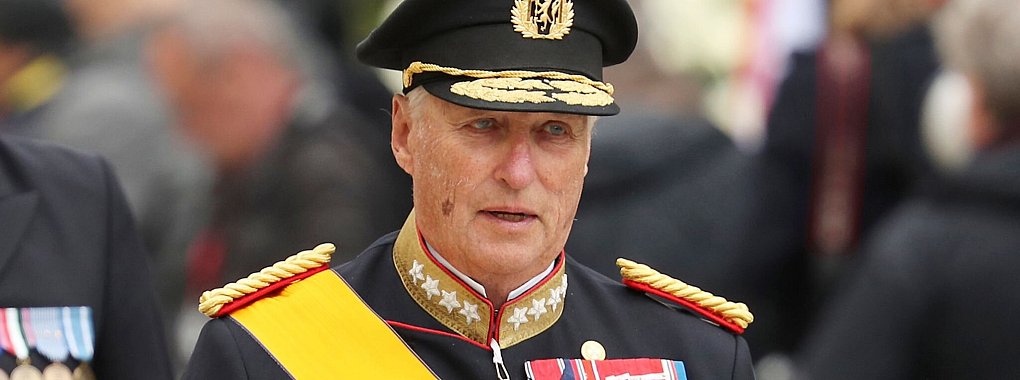 König Harald V. von Norwegen denkt nicht ans Abdenken. - © Francisco Seco/AP