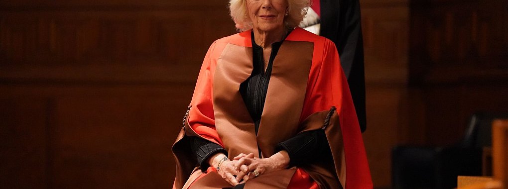 Königin Camilla gilt als Literaturfan. - © Arthur Edwards/The Sun/PA Wire/dpa