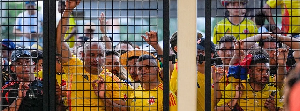 Kolumbianische Fans am Hard Rock Stadium in Miami - &copy; Lynne Sladky/AP/dpa