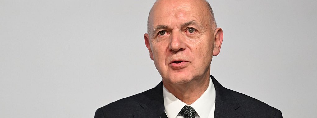 DFB-Präsident Bernd Neuendorf - © Felix Hörhager/dpa