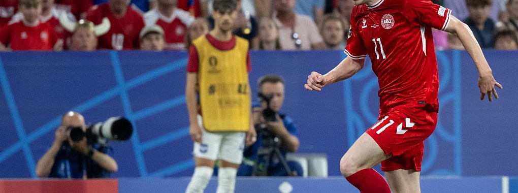 Neuzugang des VfL Wolfsburg: Der dänische Nationalspieler Andreas Skov Olsen. - © Sven Hoppe/dpa