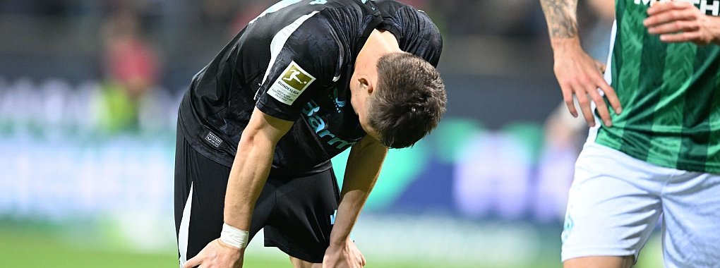 Florian Wirtz und Bayer Leverkusen mussten in Bremen den nächsten Rückschlag hinnehmen. - © Carmen Jaspersen/dpa