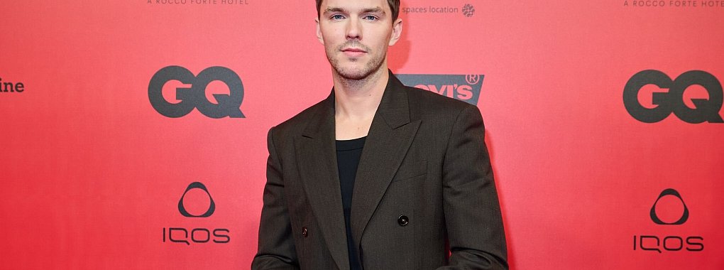 Schauspieler Nicholas Hoult ist für die deutsche GQ der Schauspieler des Jahres. - © Annette Riedl/dpa