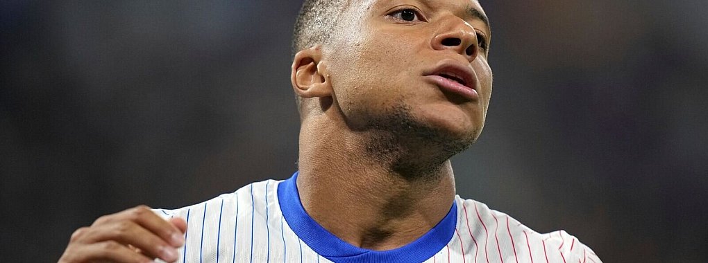 Kylian Mbappé blieb torlos beim Frankreich-Sieg. - © Laurent Cipriani/AP/dpa