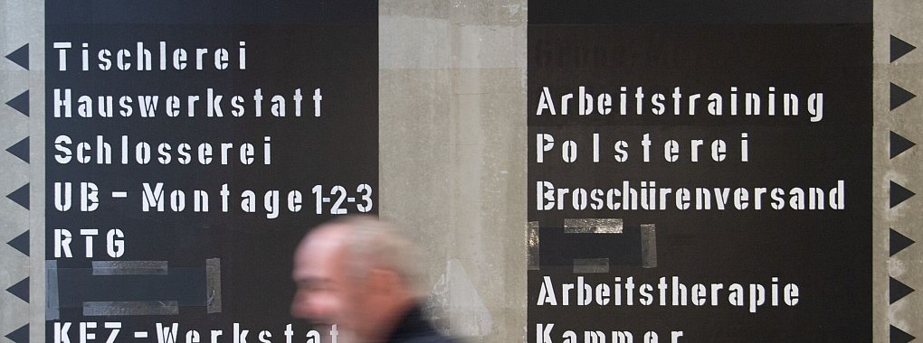 Da es sich bei der Arbeitstätigkeit in Haft nicht um ein abhängiges Beschäftigungsverhältnis handelt, werden keine Beiträge an die gesetzliche Rentenversicherung abgeführt. - © Sebastian Kahnert/dpa/dpa-tmn