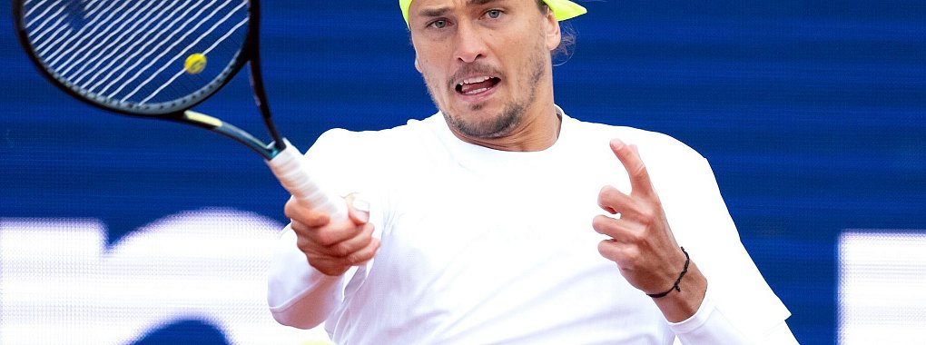 Alexander Zverev zeigt ein ganz schwaches Viertelfinale bei den BMW Open in München. - © Sven Hoppe/dpa