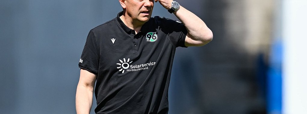 Ist nicht länger Trainer bei Hannover 96: André Breitenreiter. - © Uwe Anspach/dpa