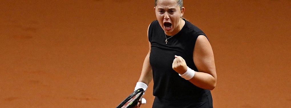 Jelena Ostapenko unterstrich im Finale von Stuttgart ihre starke Form. - © Marijan Murat/dpa