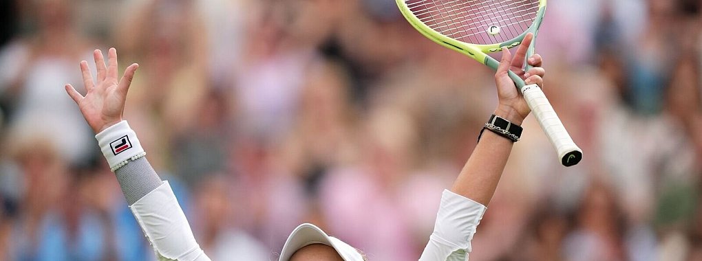 Die Tschechin Barbora Krejcikova jubelt nach ihrem Finaleinzug. - &copy; Jordan Pettitt/PA Wire/dpa