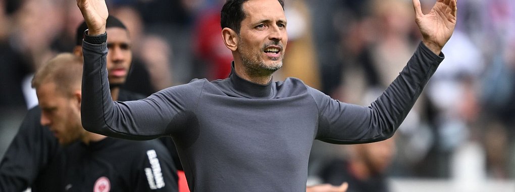 Dino Toppm&ouml;ller bleibt der Trainer der Frankfurter Eintracht. - &copy; Arne Dedert/dpa