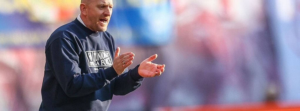 Darmstadts Trainer Torsten Lieberknecht glaubt noch an den Klassenerhalt. - © Jan Woitas/dpa