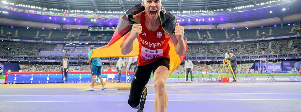 Paralympics-Sieger Markus Rehm lässt die Fortsetzung seiner Karriere über das Jahr 2025 hinaus offen. - © Julian Stratenschulte/dpa