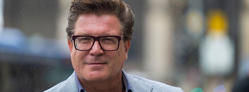 Francis Fulton-Smith hat schon einen Tipp, wer Europameister wird. - &copy; Peter Kneffel/dpa