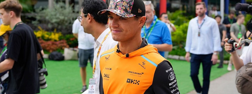 Lando Norris ist die Nummer eins im Freitagstraining. - © Vincent Thian/AP/dpa
