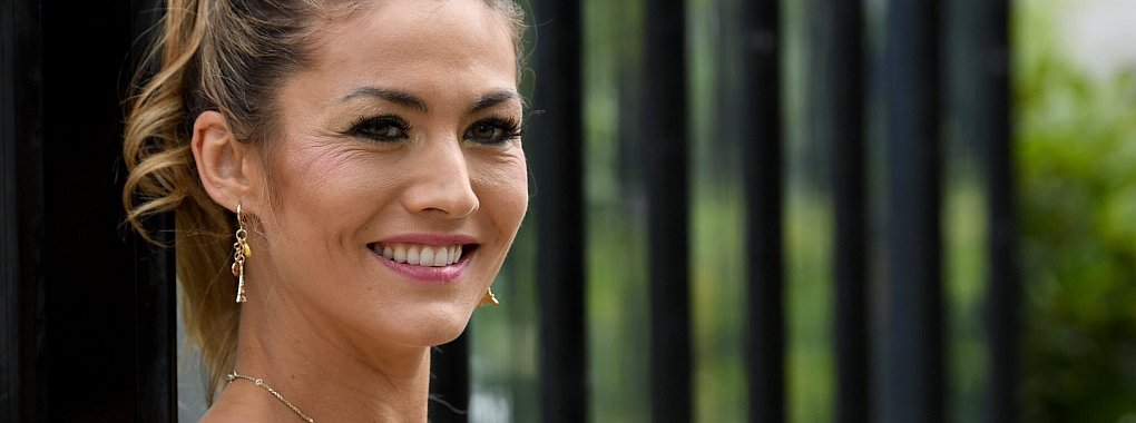 Model und Influencerin Fiona Erdmann erwartet ihr drittes Kind. (Archivbild) - © Monika Skolimowska/dpa