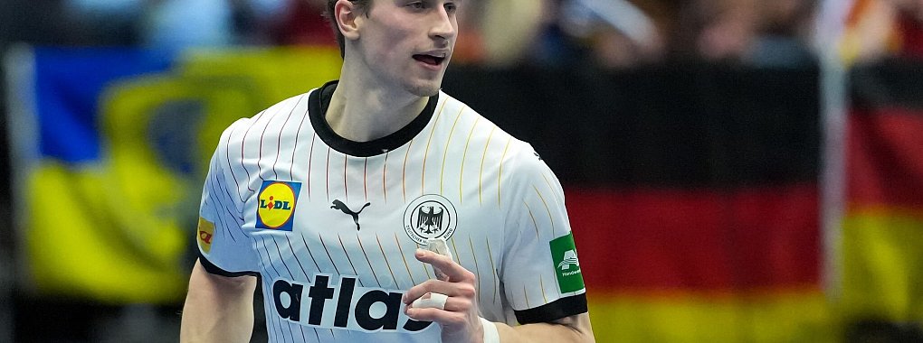 Juri Knorr steht dem DHB-Team gegen die Schweiz wohl zur Verfügung. - © Sören Stache/dpa