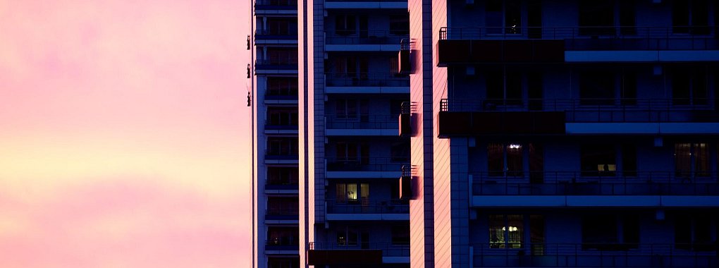 Wer soll sich das noch leisten können? Gerade in Ballungszentren wird wohnen immer teurer. Menschen mit geringen Einkommen können Wohngeld als Zuschuss beantragen. - © Kay Nietfeld/dpa/dpa-tmn