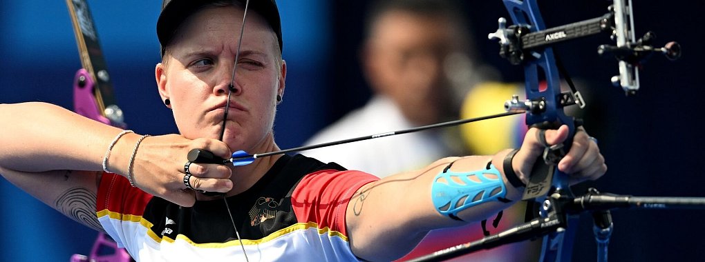 Michelle Kroppen war einen Tag nach ihrem Medaillengewinn wieder gefordert. - &copy; Sina Schuldt/dpa