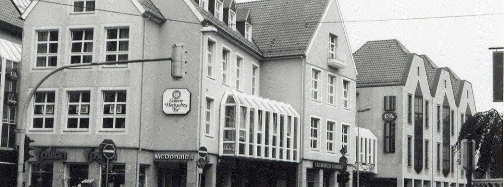 So sah die Galerie "Hornsches Tor" um 1988 aus. Die Optik hat sich bis heute kaum verändert. - © Annette Schäfer/Stadtarchiv Detmold