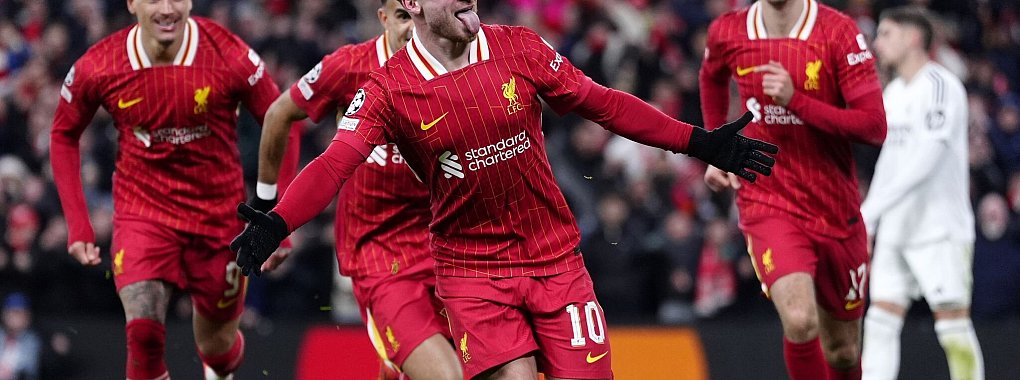 Alexis Mac Allister brachte Liverpool in Führung. - © Peter Byrne/PA Wire/dpa