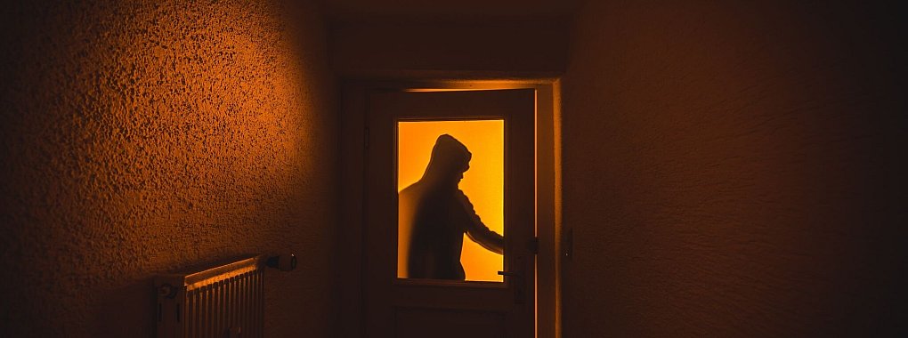 Fast alle sechs Minuten geschieht in Deutschland ein Einbruch. - © Nicolas Armer/dpa/dpa-tmn