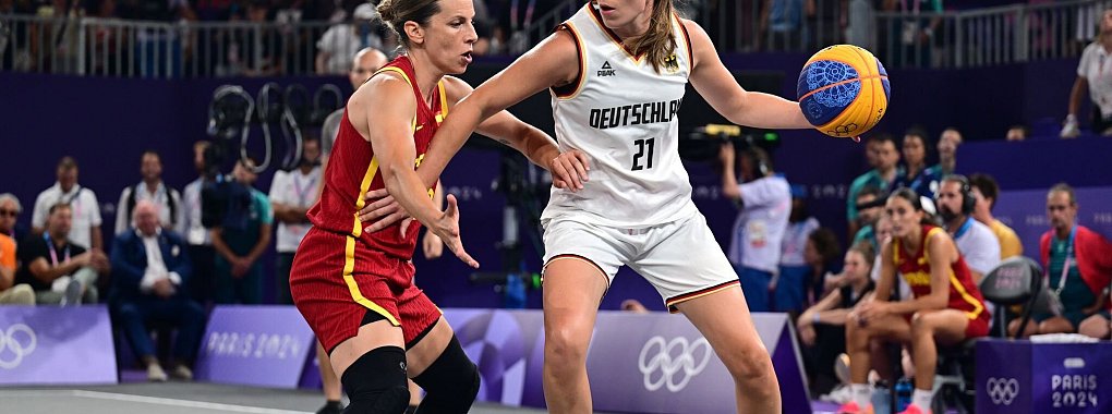 Svenja Brunckhorst will jetzt als Funktionärin den Frauen-Basketball in Deutschland voranbringen. - © Sina Schuldt/dpa