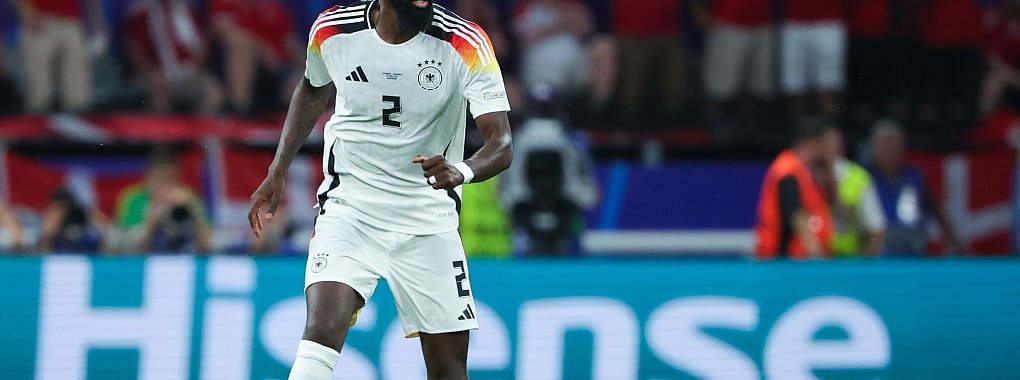 Antonio R&uuml;diger freut sich auf das EM-Viertelfinale gegen Spanien. - &copy; Christian Charisius/dpa