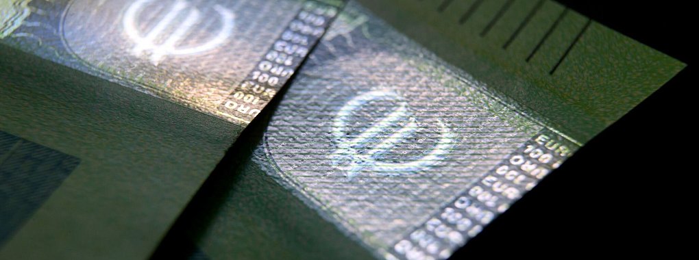 Die Verzinsung bei Tages- und Festgeld sinkt weiter - wenn auch moderat. - &copy; Karl-Josef Hildenbrand/dpa/dpa-tmn