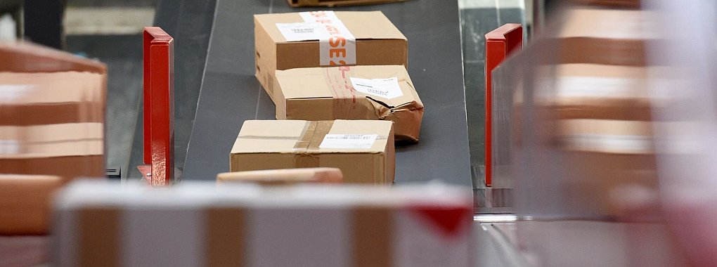 Ärger mit der Post oder einem anderen Zustelldienst? Dann kann ein Tool der Verbraucherzentralen eine erste rechtliche Einschätzung geben, ob Betroffene Ansprüche geltend machen können. - © Rainer Jensen/dpa-tmn