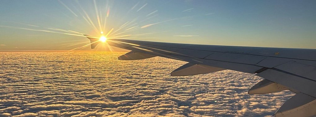 Reiselustig sind die Deutschen: 2023 legten sie laut FUR über 120 Milliarden Kilometer zurück. - © Steffen Trumpf/dpa